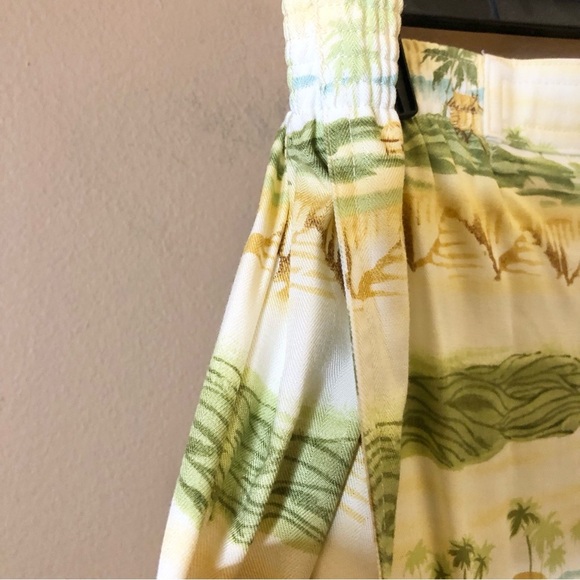Alfred Dunner Hawaiian Palm Tree Pull On Shorts Green Tan 14 - Picture 4 of 5